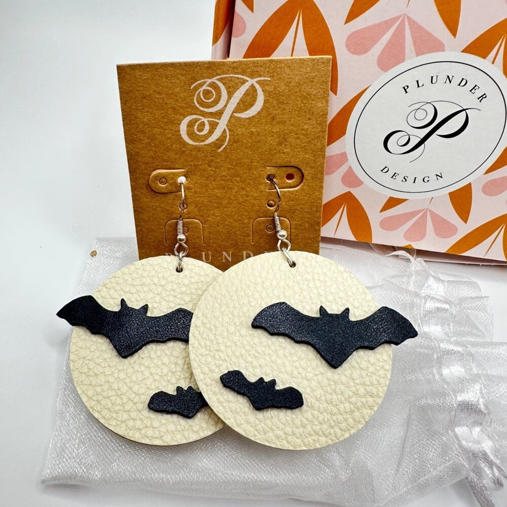 Plunder Design Jewelry BAT Earrings Leather Halloween Cream & Black Color NIB